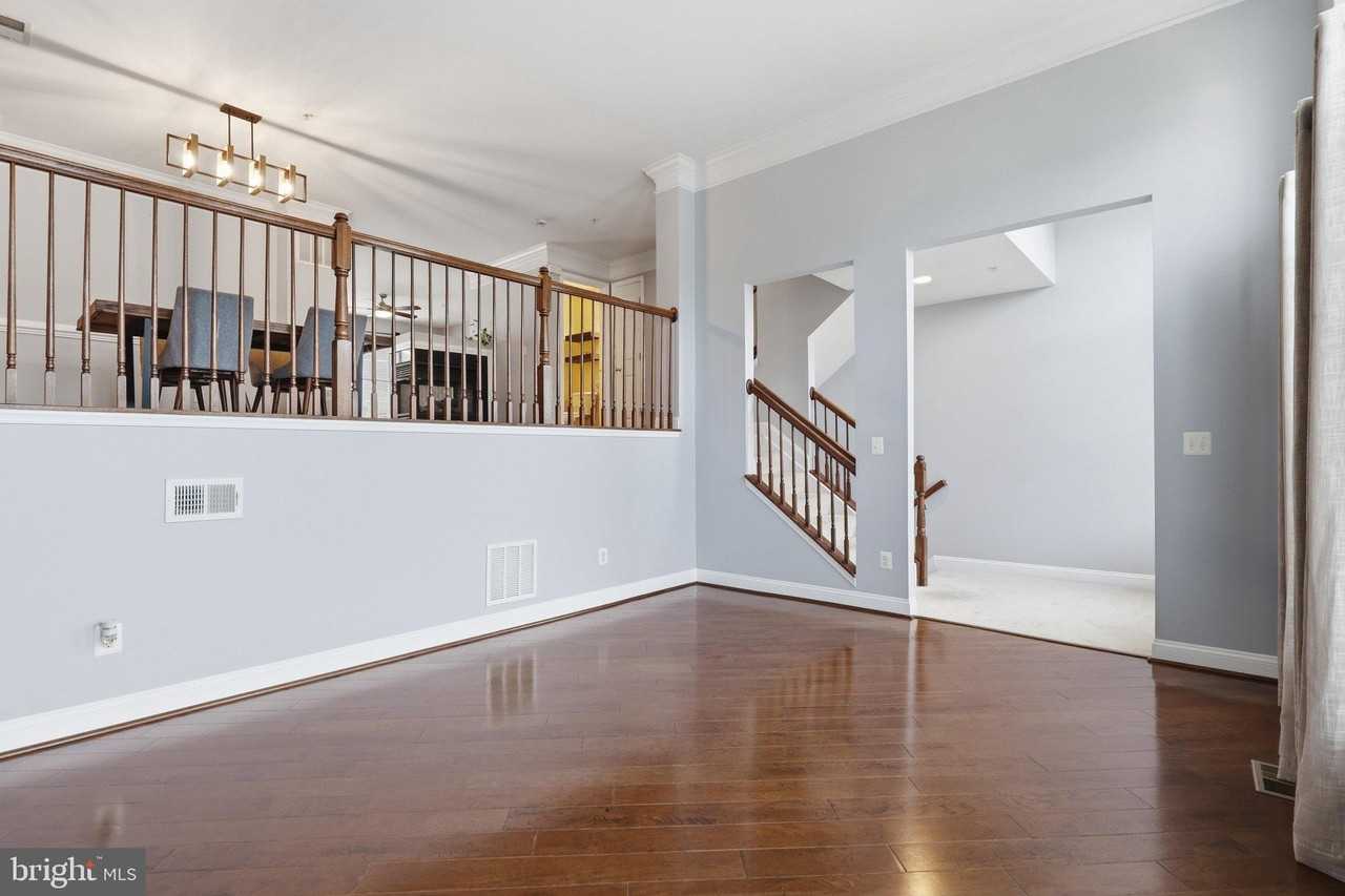 4424-B Eastwick Ct #402B - Photo 6 of 33