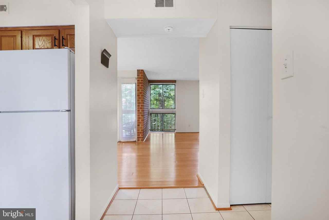 1526 Moorings Dr #12B - Photo 5 of 41