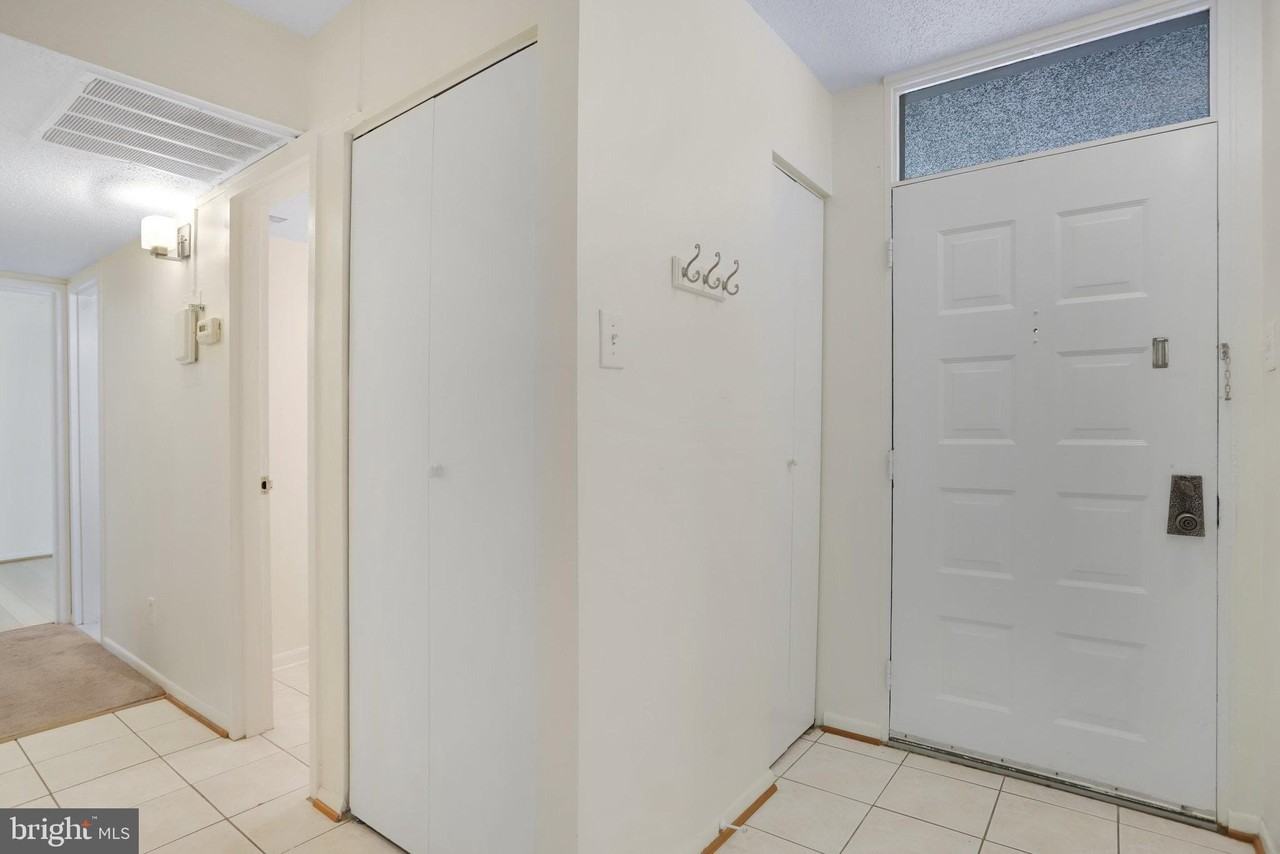 1526 Moorings Dr #12B - Photo 6 of 41