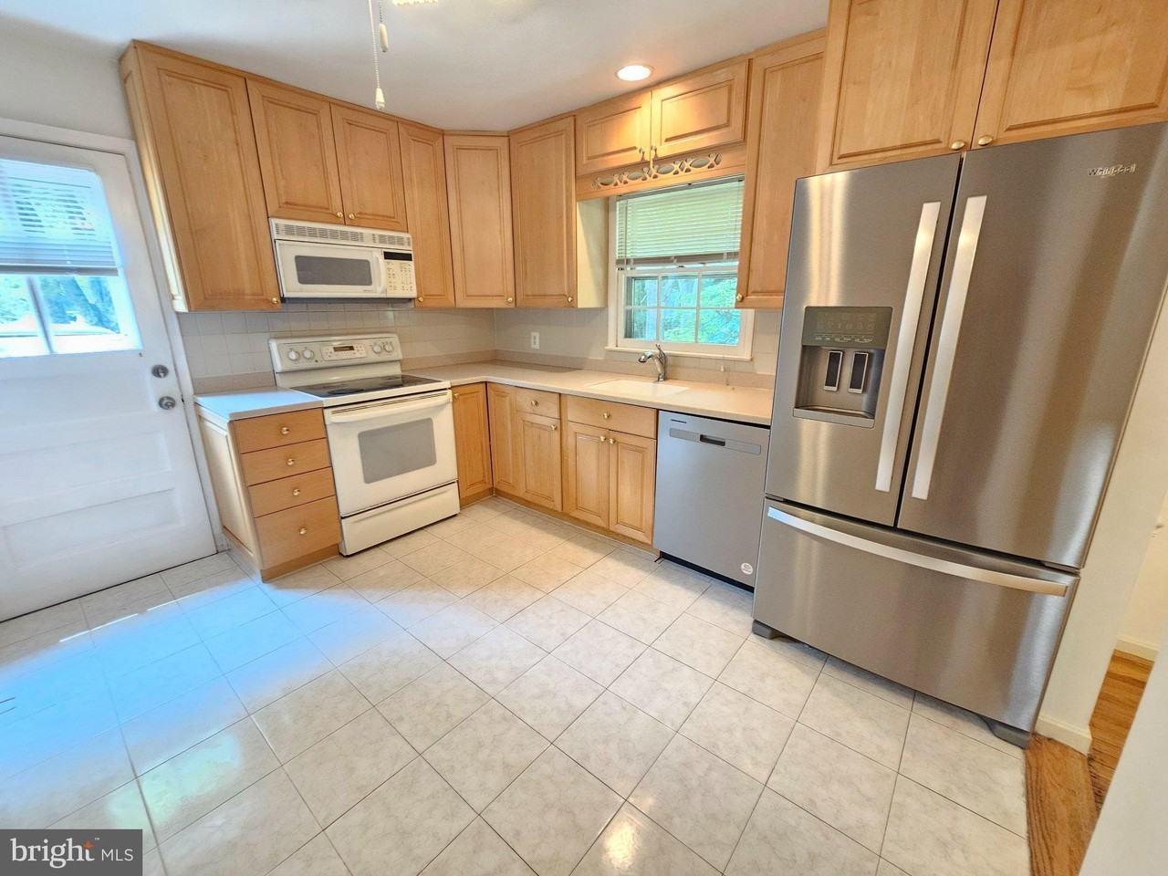 5683 Ravenel Ln - Photo 3 of 17