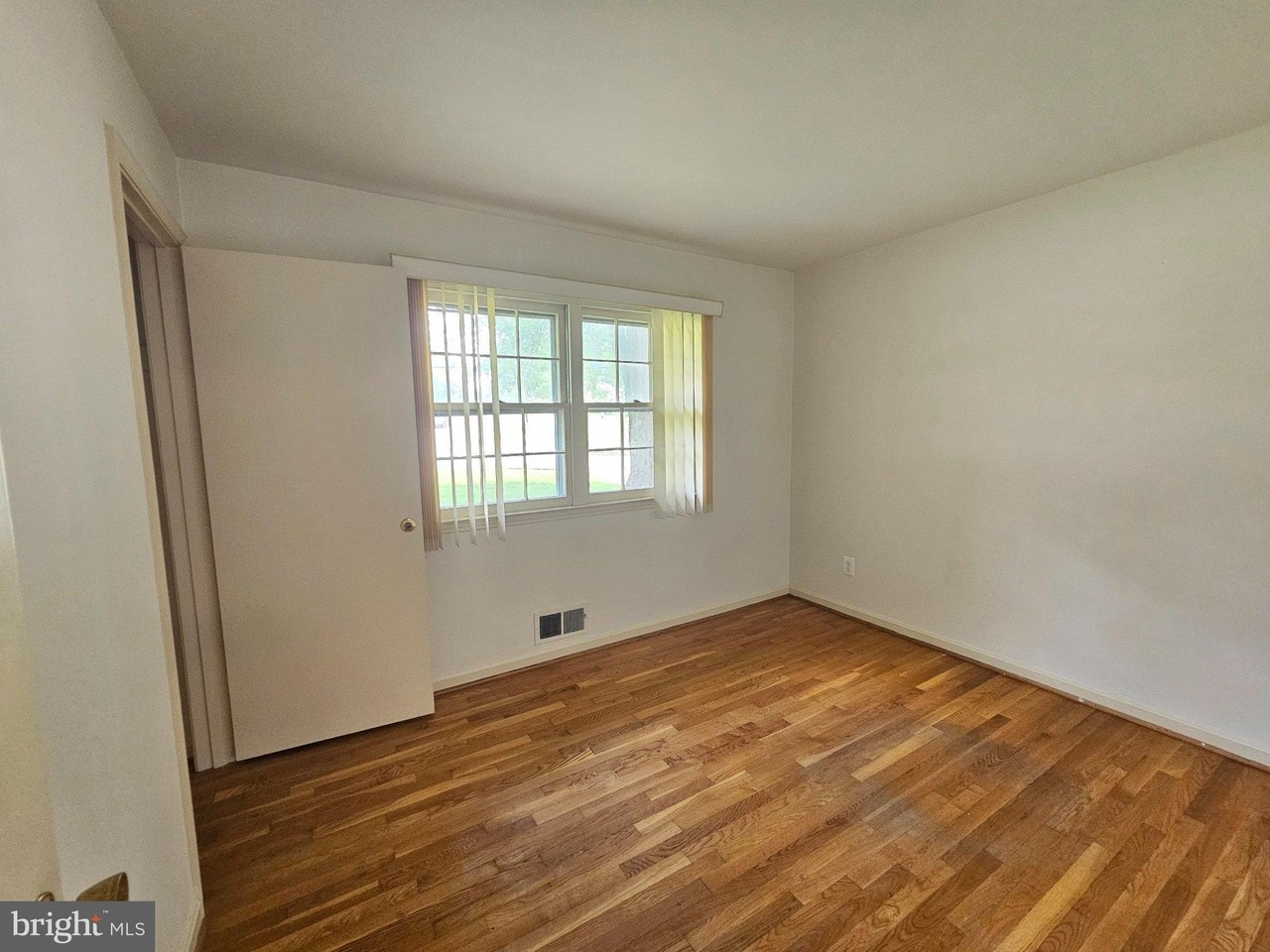 5683 Ravenel Ln - Photo 7 of 17