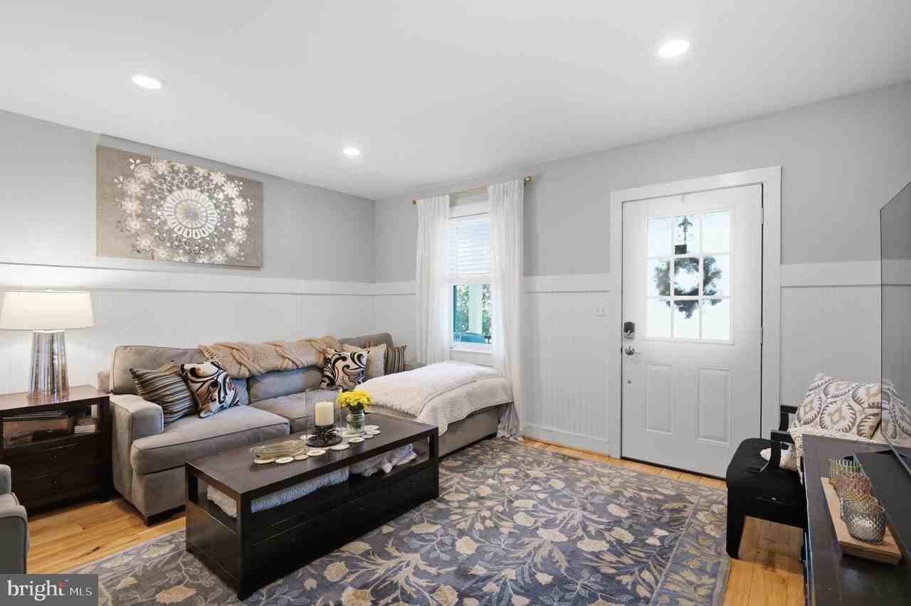 611 S King St - Photo 3 of 49