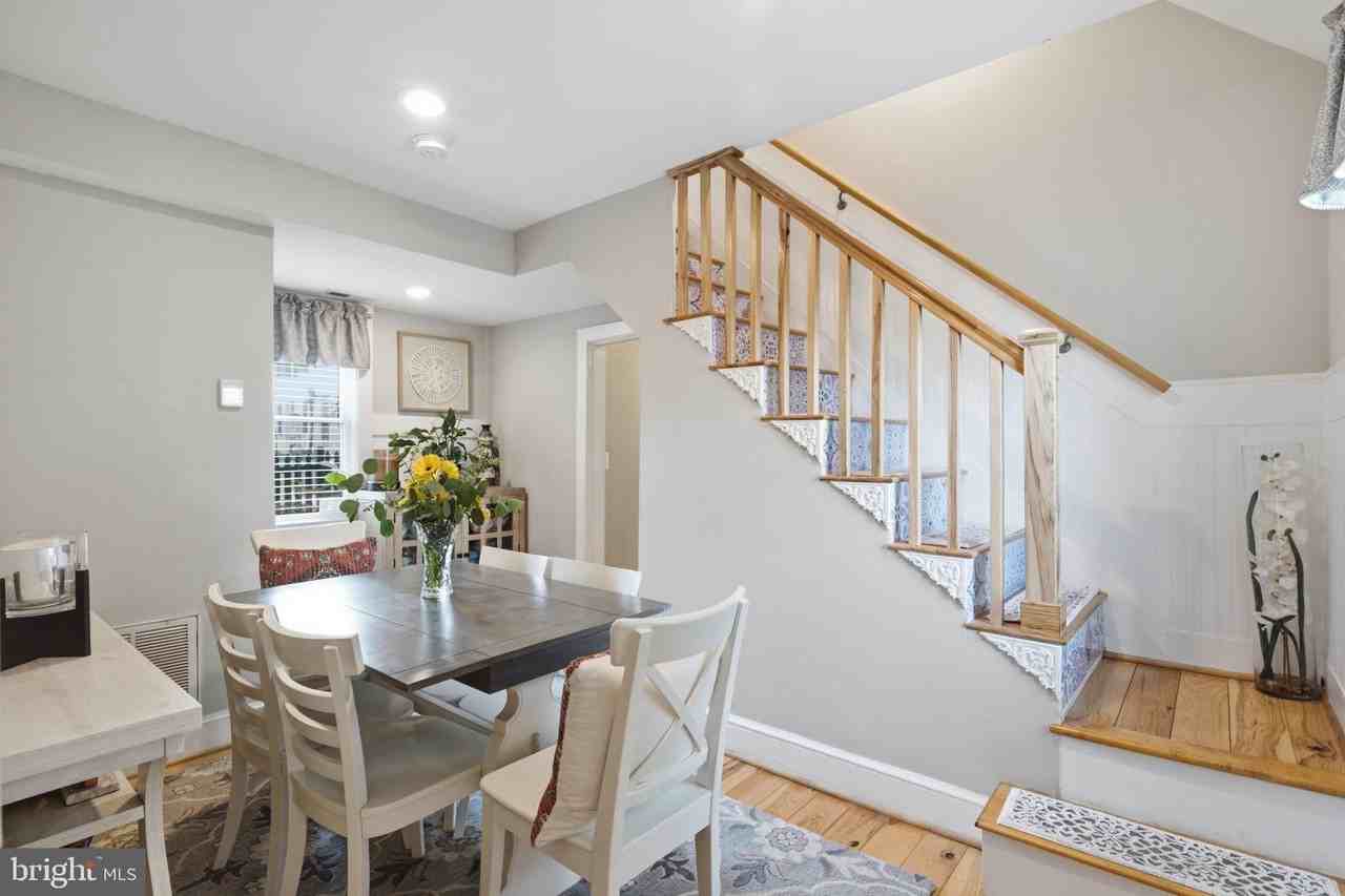 611 S King St - Photo 5 of 49
