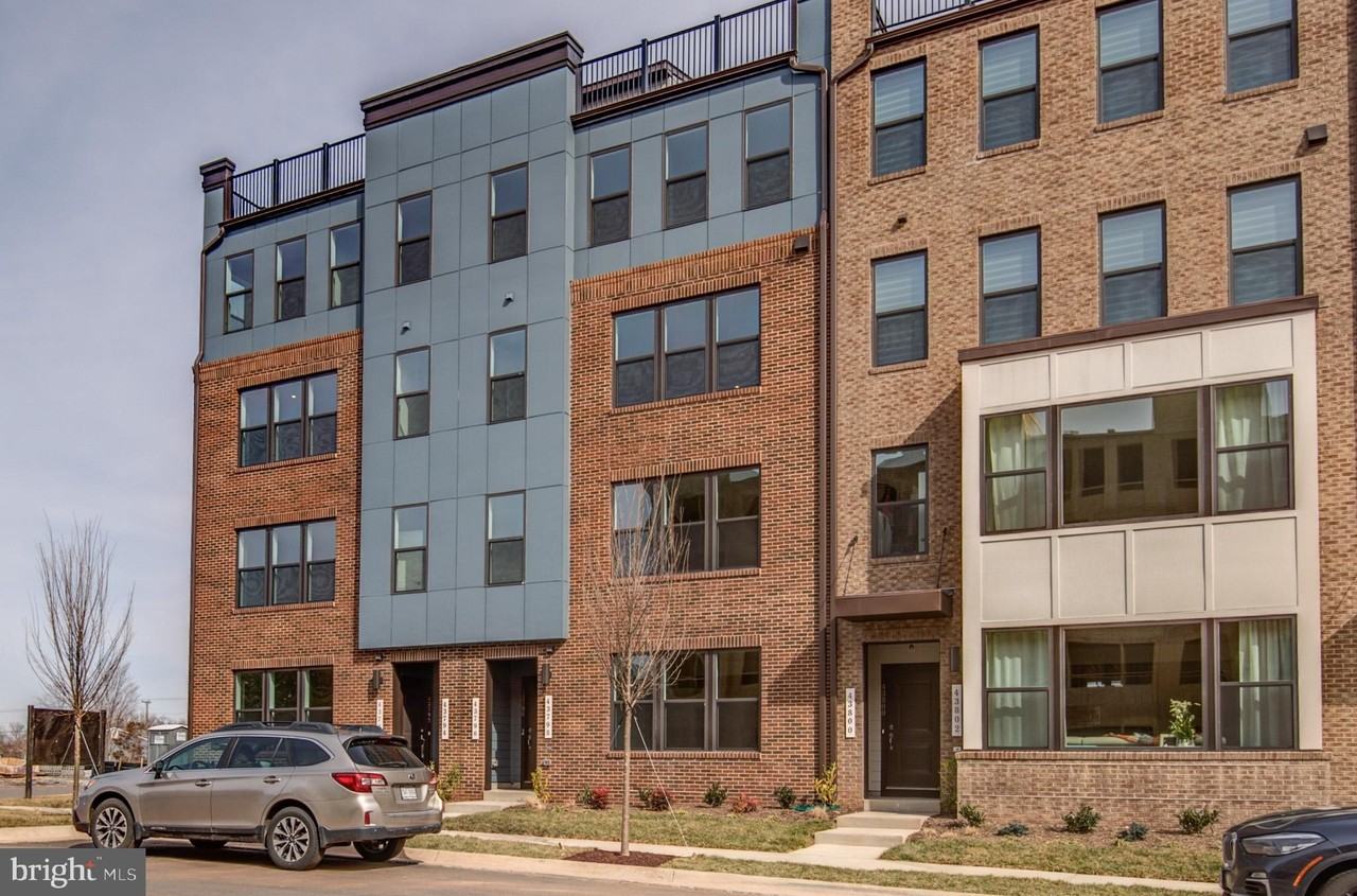 43798 Middleway Ter - Photo 3 of 49