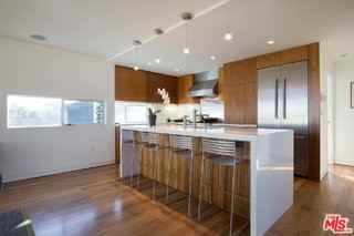 1046 6th Ave - Photo 4 of 8