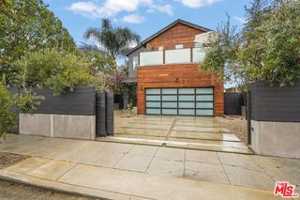 featured image of 924 Vernon Ave