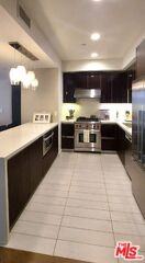 441 S Barrington Ave #303 - Photo 6 of 8