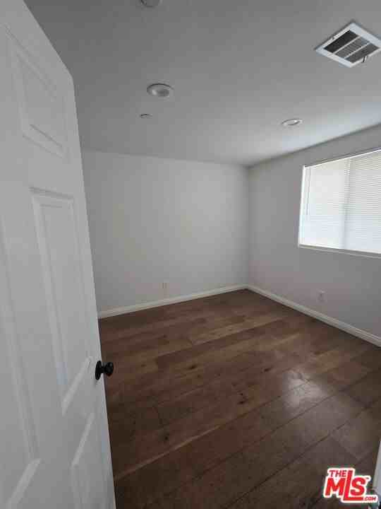 8822 Orchard Ave - Photo 4 of 8