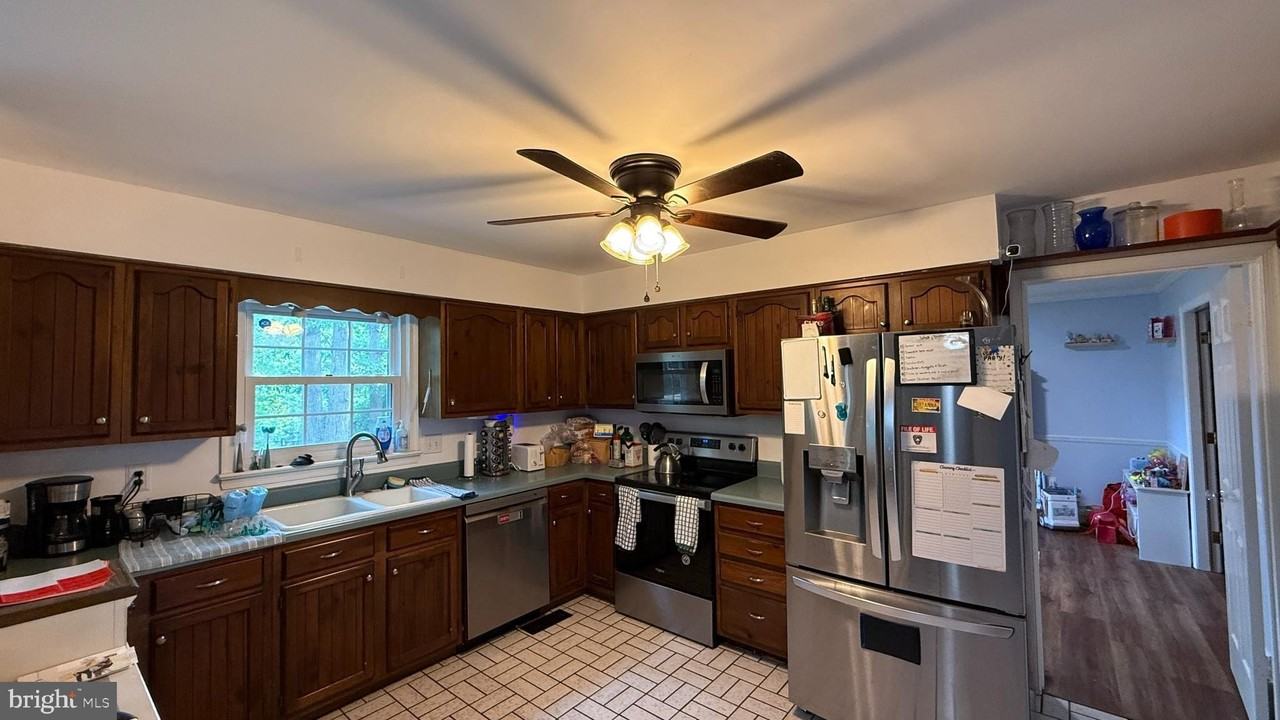 4015 Duke Of Glouster St - Photo 3 of 20