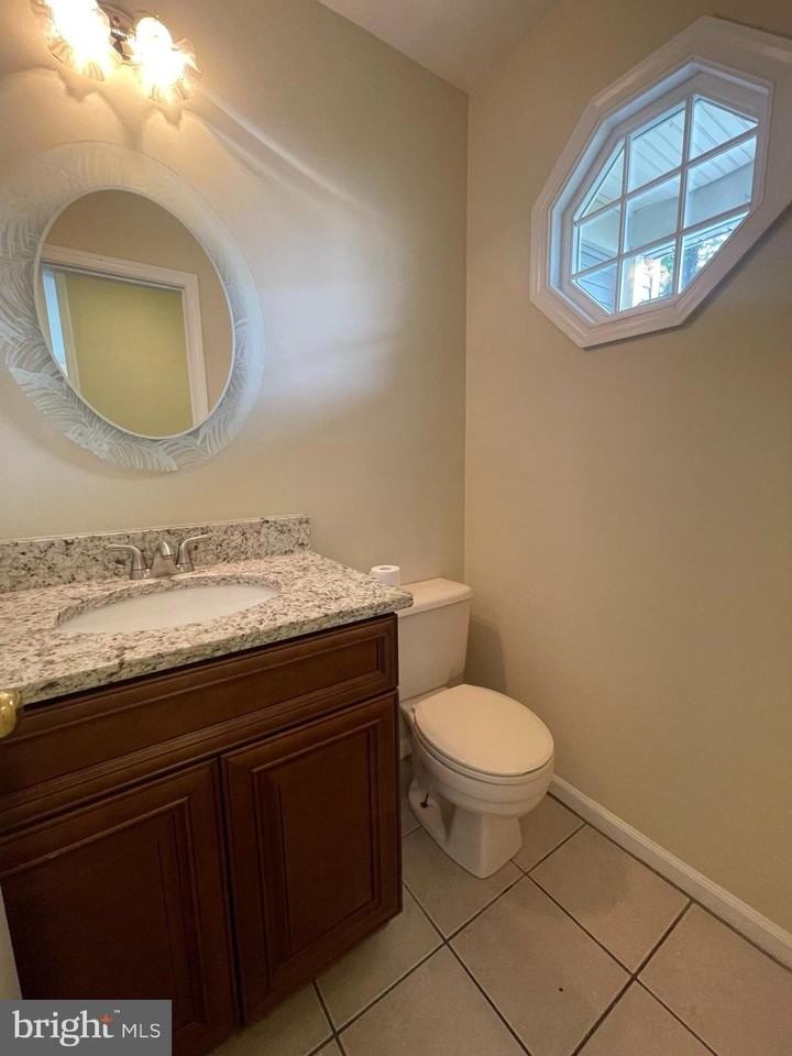 405 Windsor Ridge Ct - Photo 3 of 26