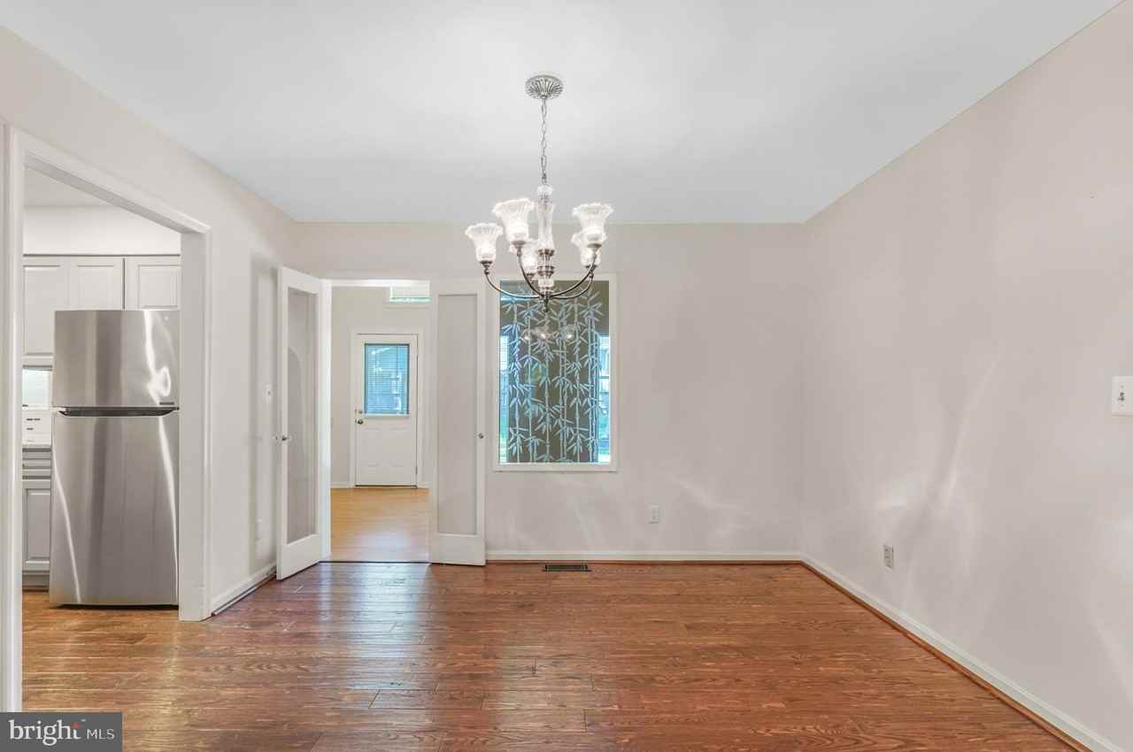 2 Adam Ct - Photo 7 of 42