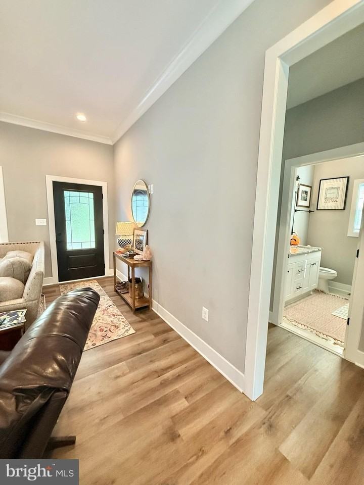 369 S Glebe Rd - Photo 6 of 25