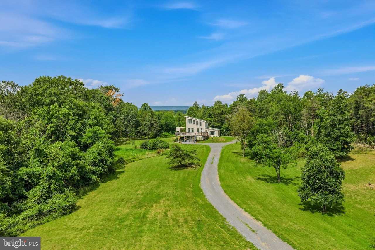 856 Spriggs Rd - Photo 4 of 28