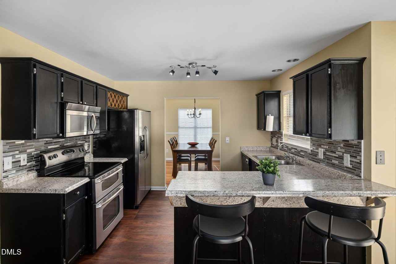 208 Texanna Way - Photo 5 of 15