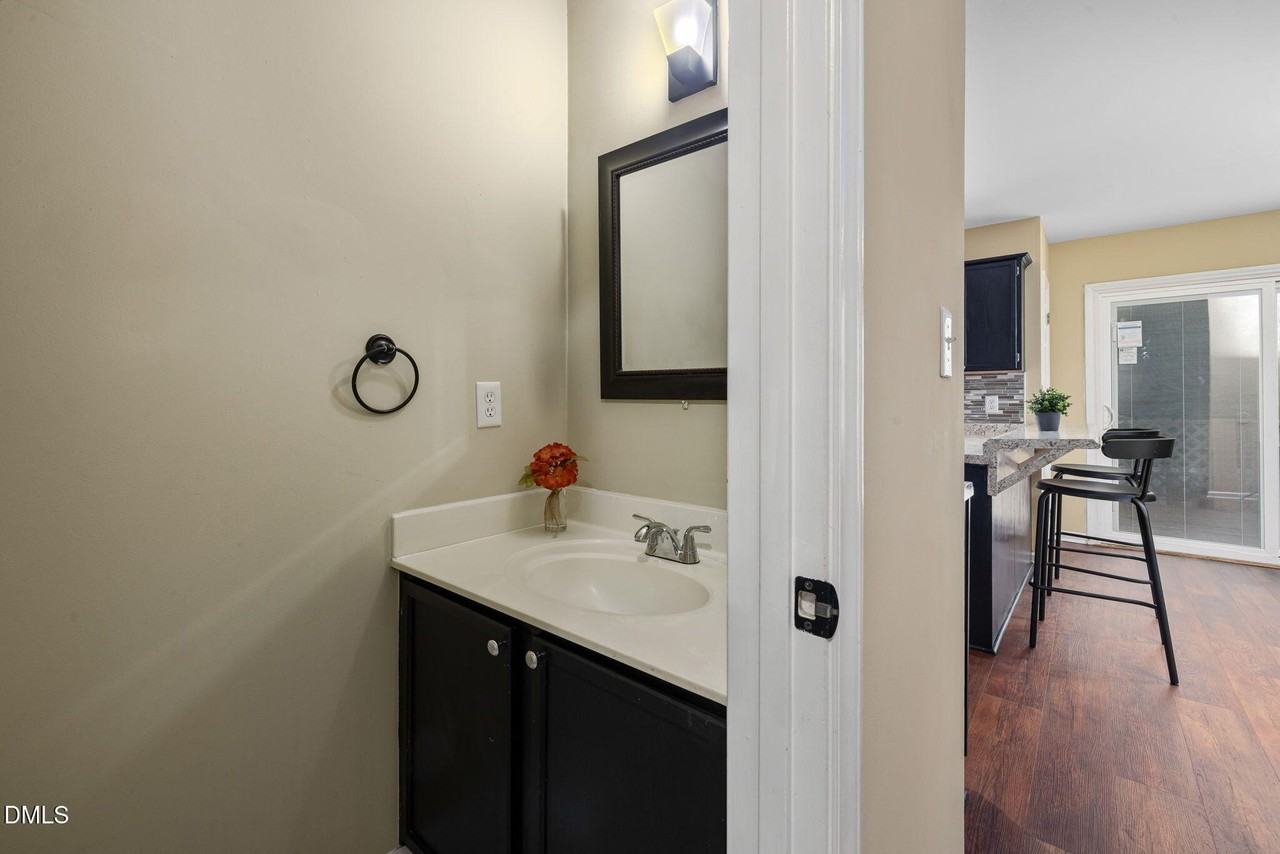 208 Texanna Way - Photo 6 of 15