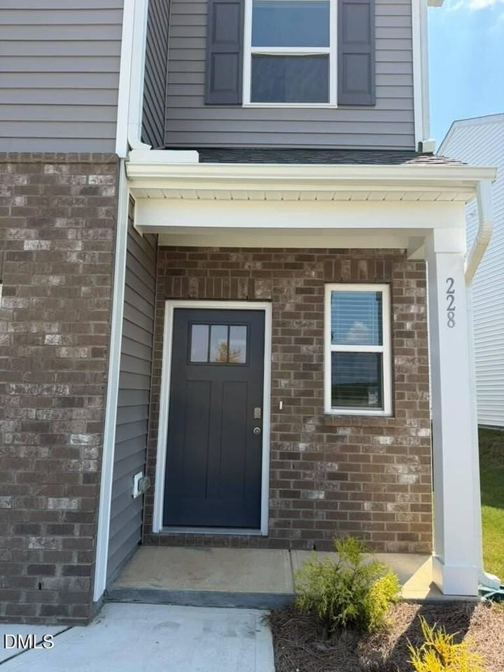 228 Chapel St - Photo 3 of 50