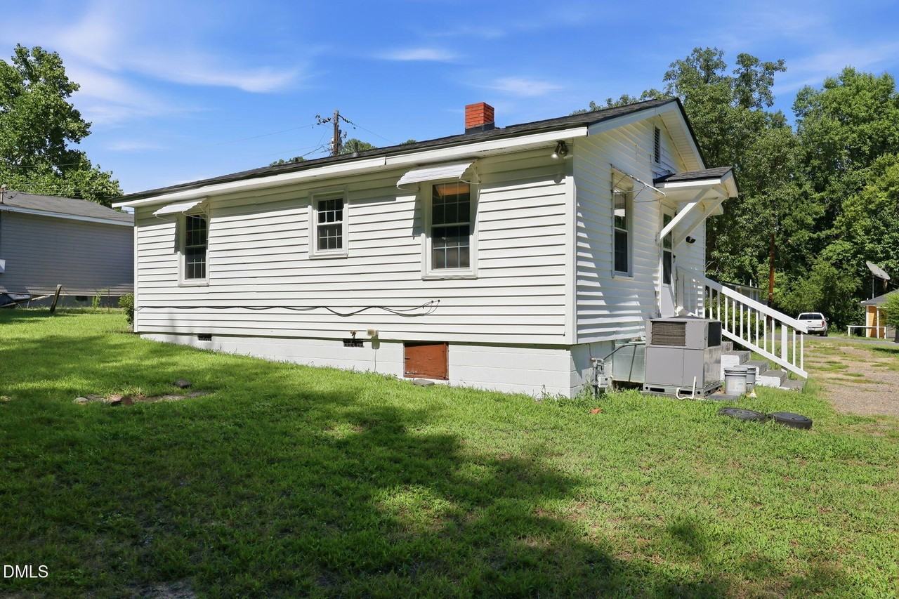 608 N 16th St - Photo 3 of 48