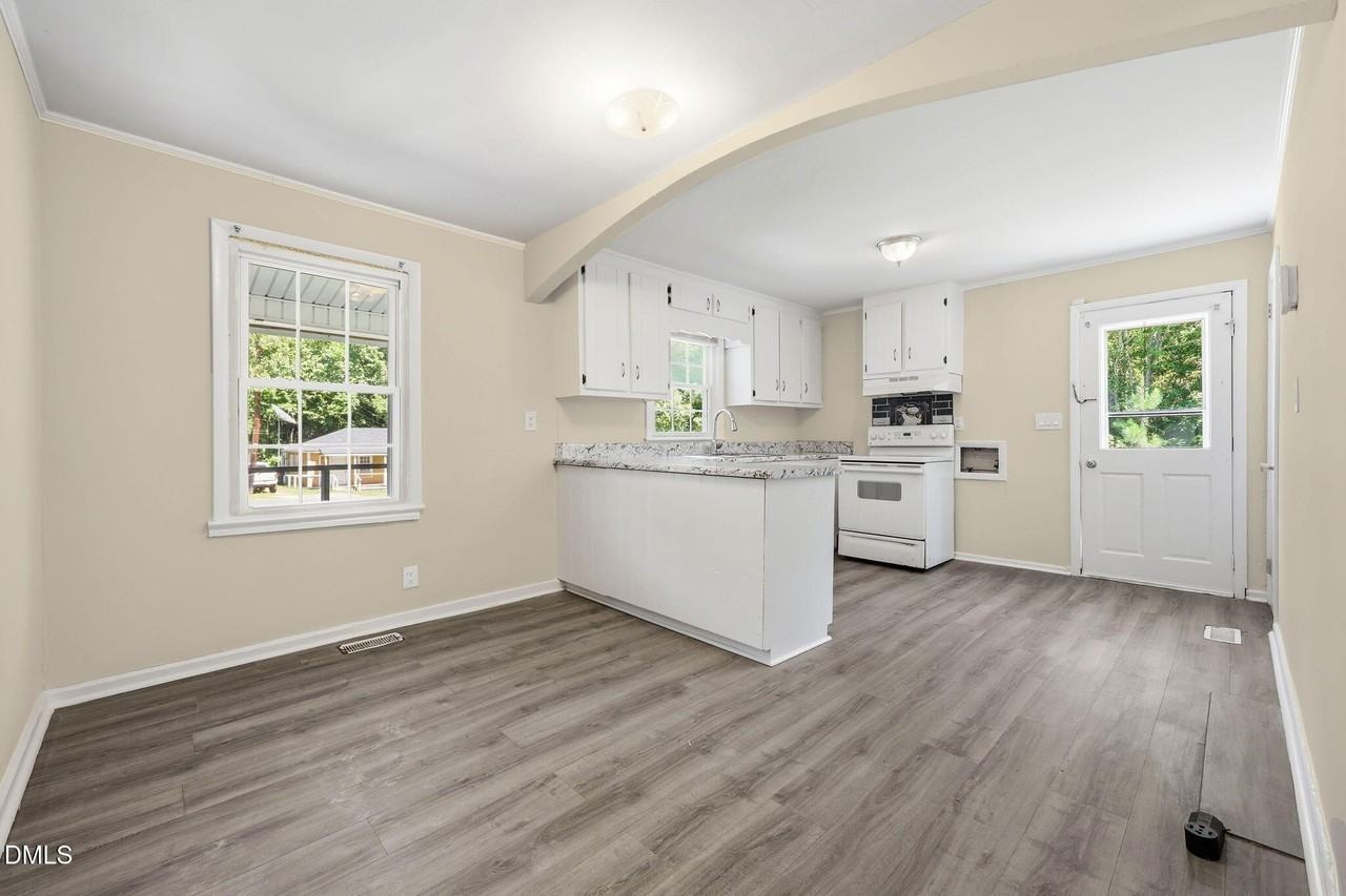 608 N 16th St - Photo 5 of 48