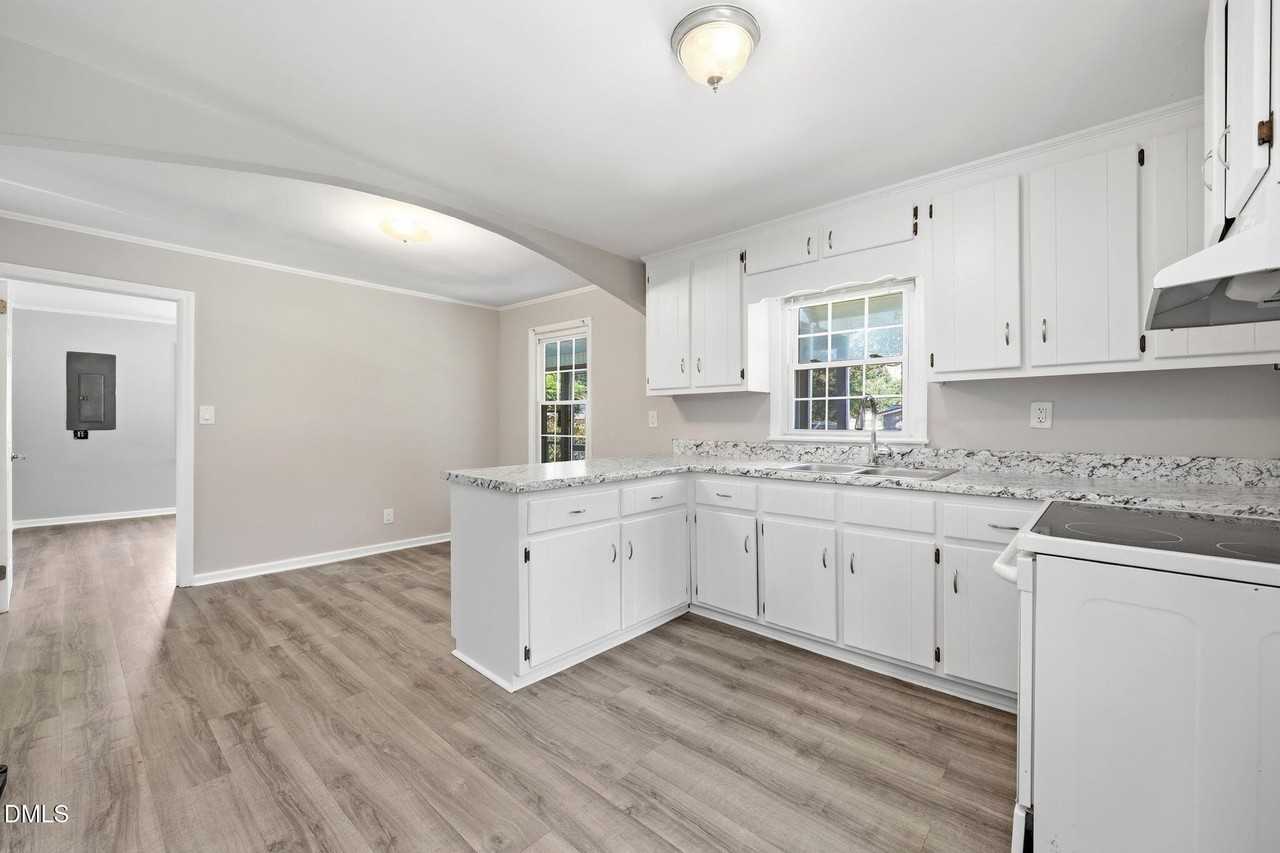608 N 16th St - Photo 6 of 48