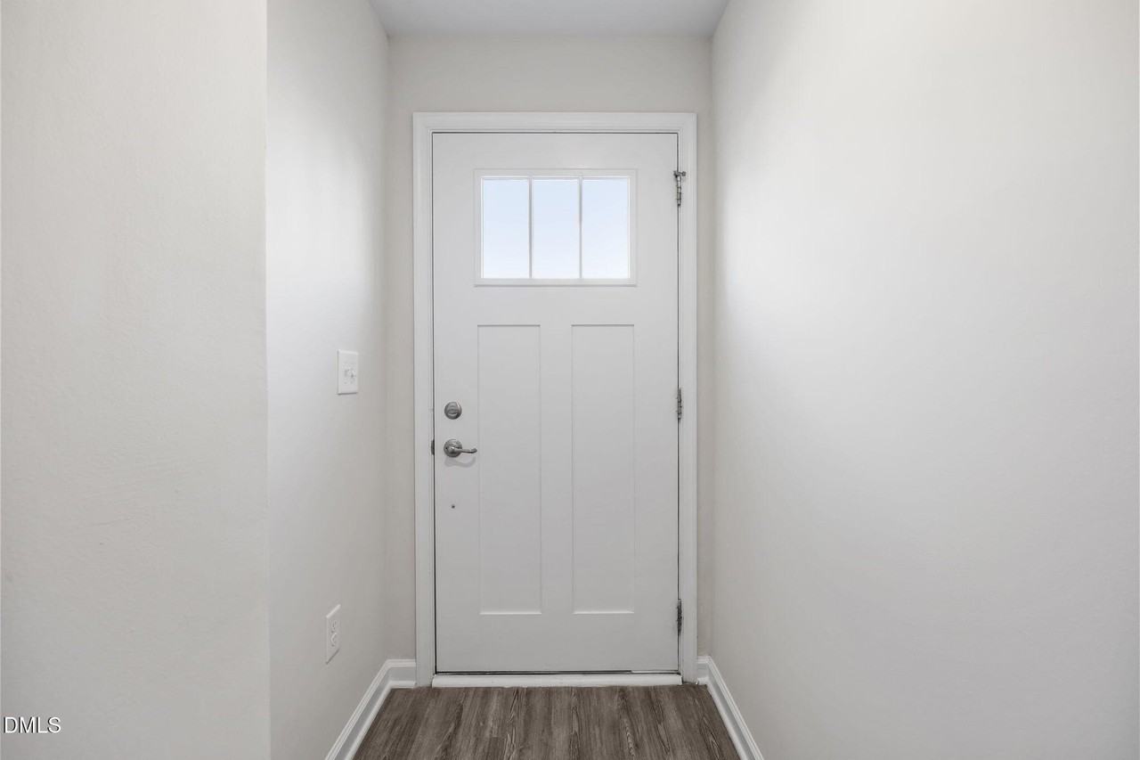 816 Channing Park Cir - Photo 5 of 44