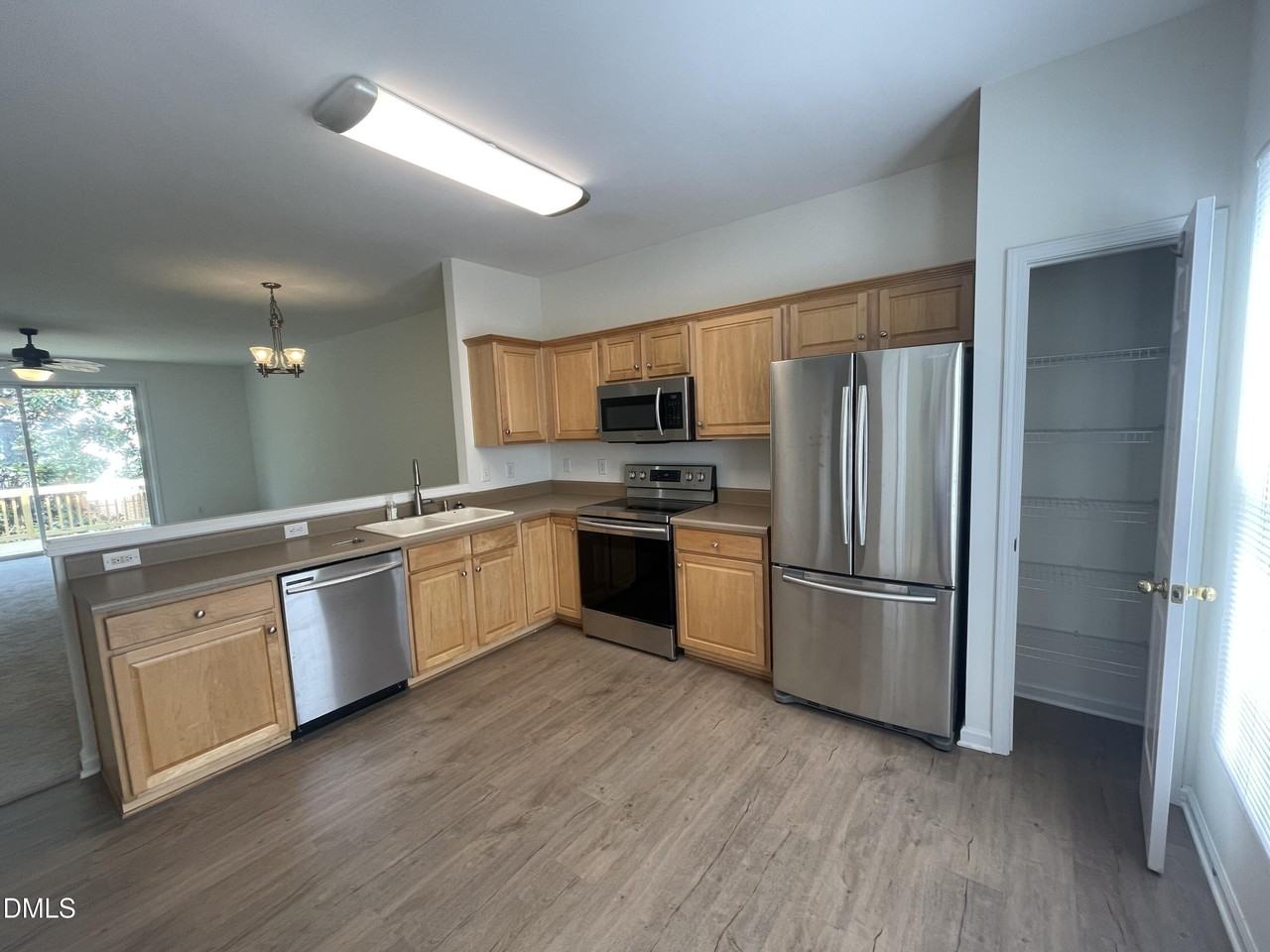 4905 Wyatt Brook Way - Photo 5 of 20