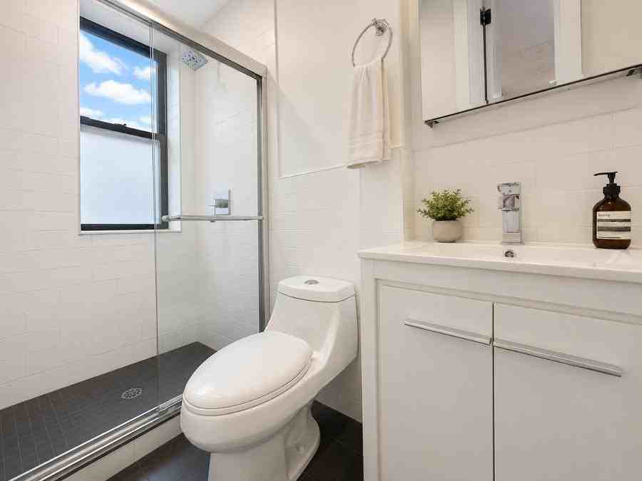 602 W 184th St - Photo 7 of 8