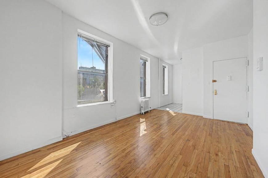 53 2nd Ave - Photo 4 of 9