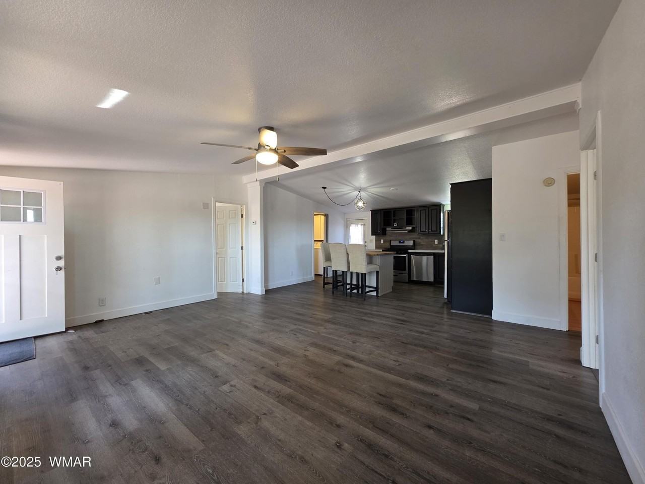 8028 Well Rd - Photo 3 of 25