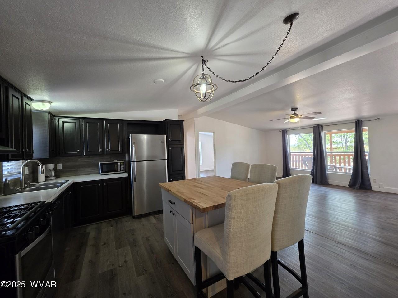 8028 Well Rd - Photo 5 of 25