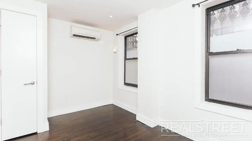 72 Maujer St - Photo 5 of 10