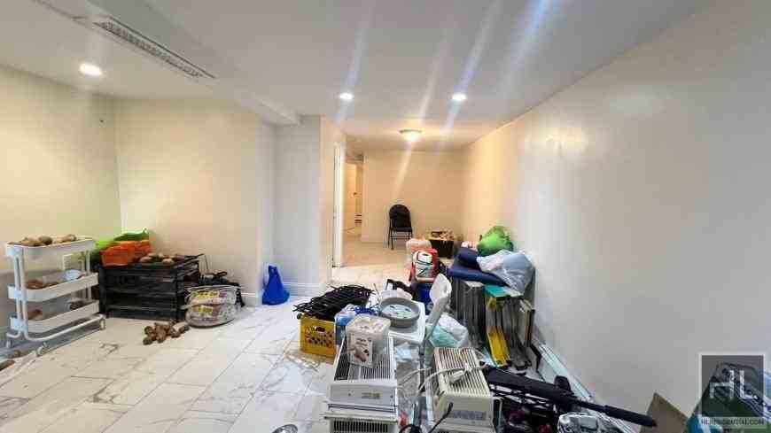 1465 E 64th St - Photo 2 of 9