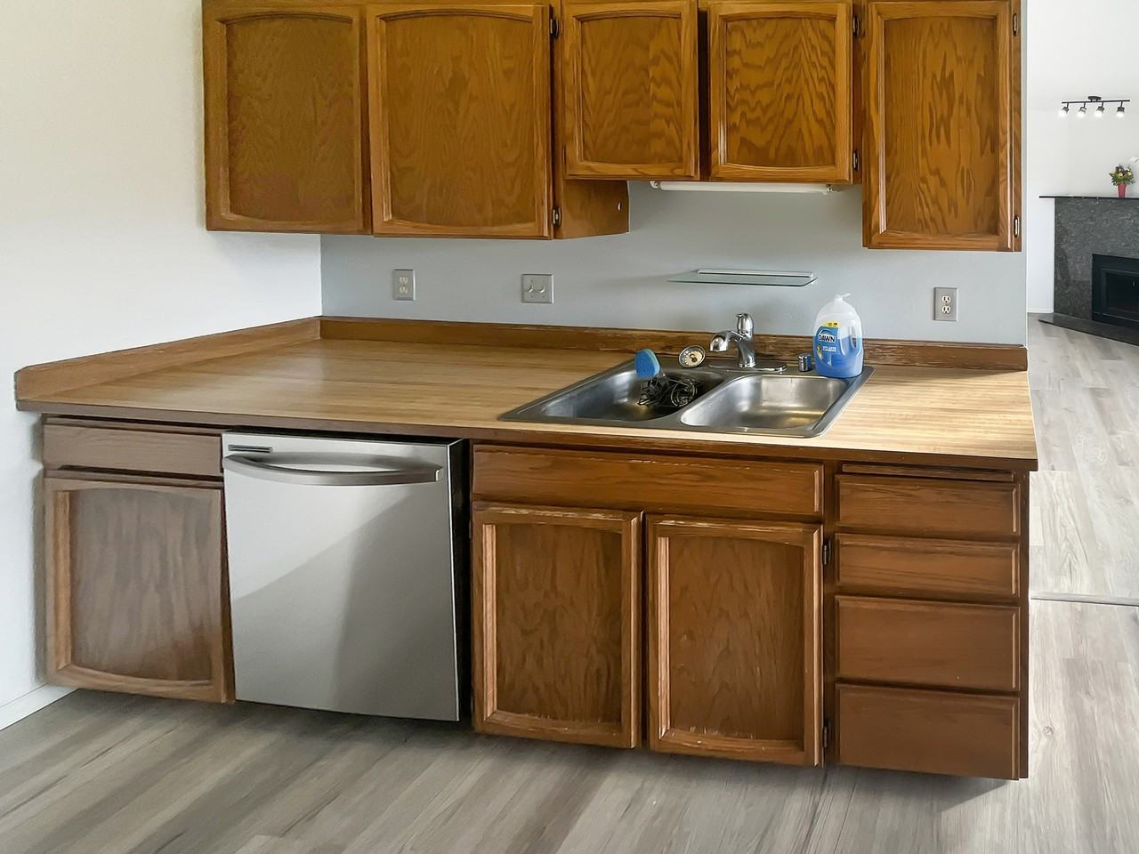 221 McCarrey Street - 18BUnit 18-B #18B - Photo 3 of 10