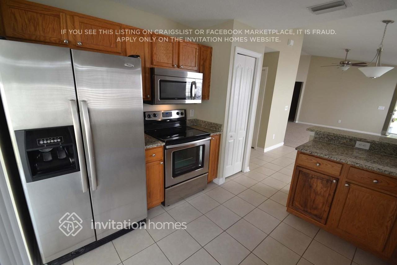 7108 Kendall Heath Way - Photo 3 of 16