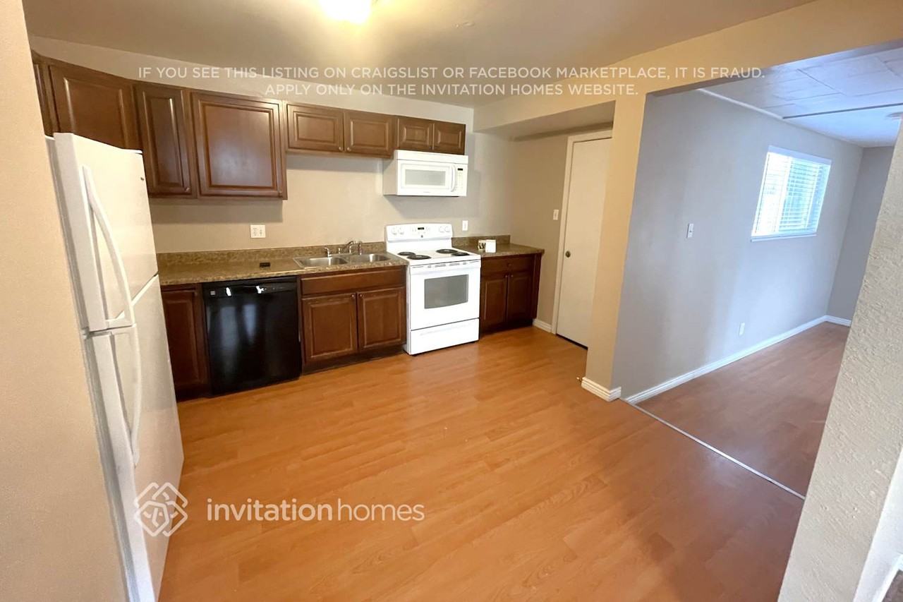 1640 Ruth Dr - Photo 6 of 21