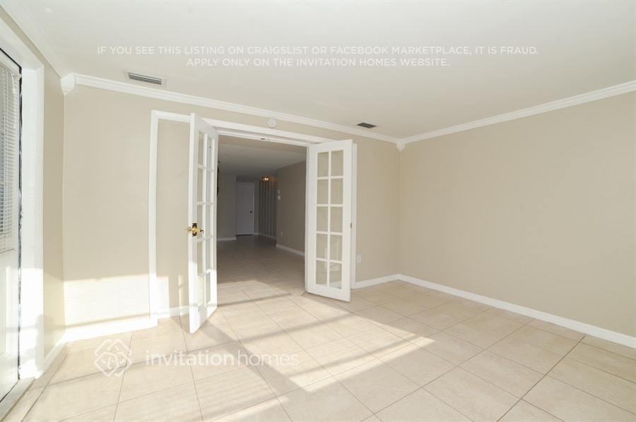 3910 Glissade Dr - Photo 3 of 16