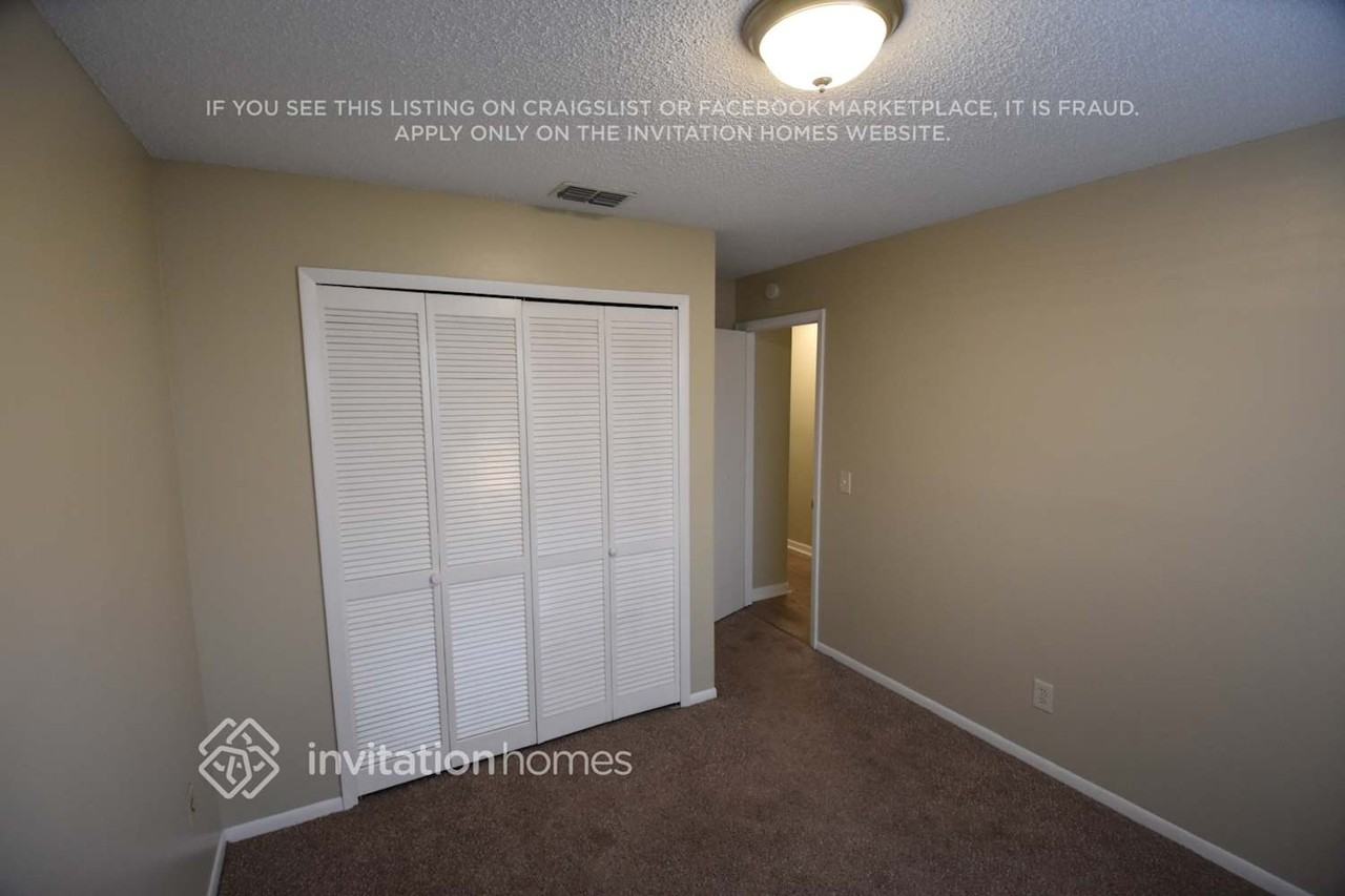 1070 Gwyn Cir - Photo 7 of 14