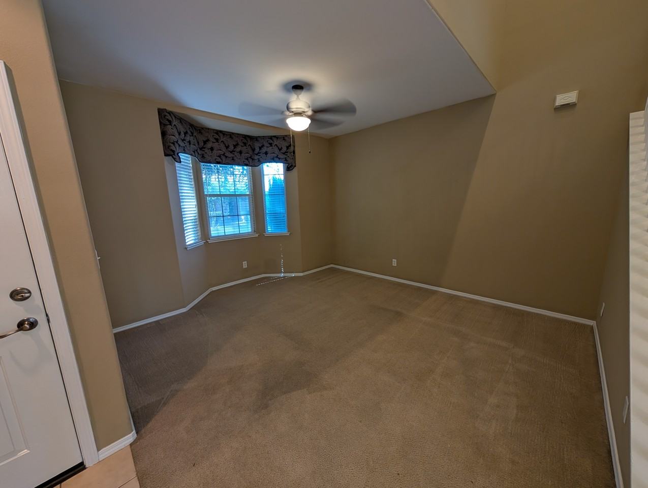 753 W Bordeaux Ln #NA - Photo 3 of 24