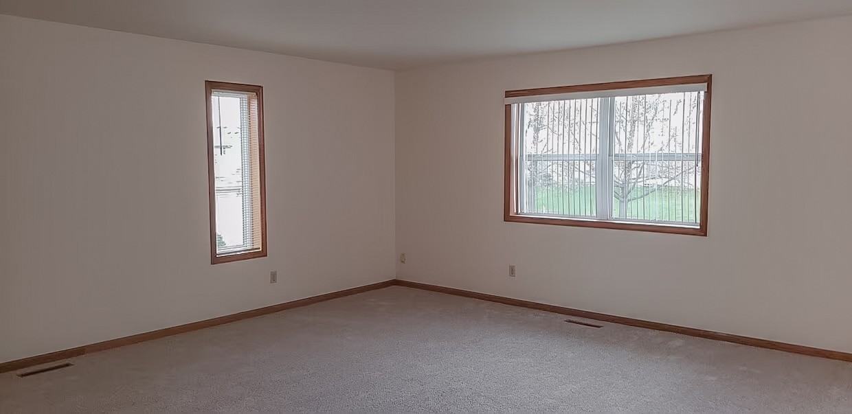 113 W Parkview St #B - Photo 5 of 21