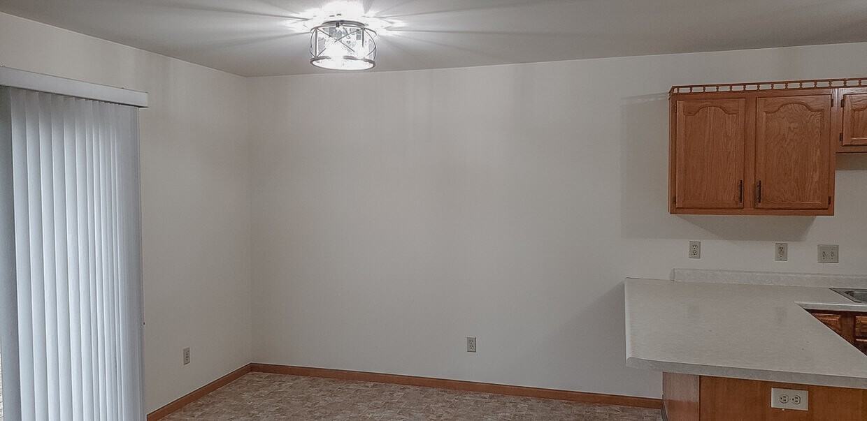 113 W Parkview St #B - Photo 6 of 21