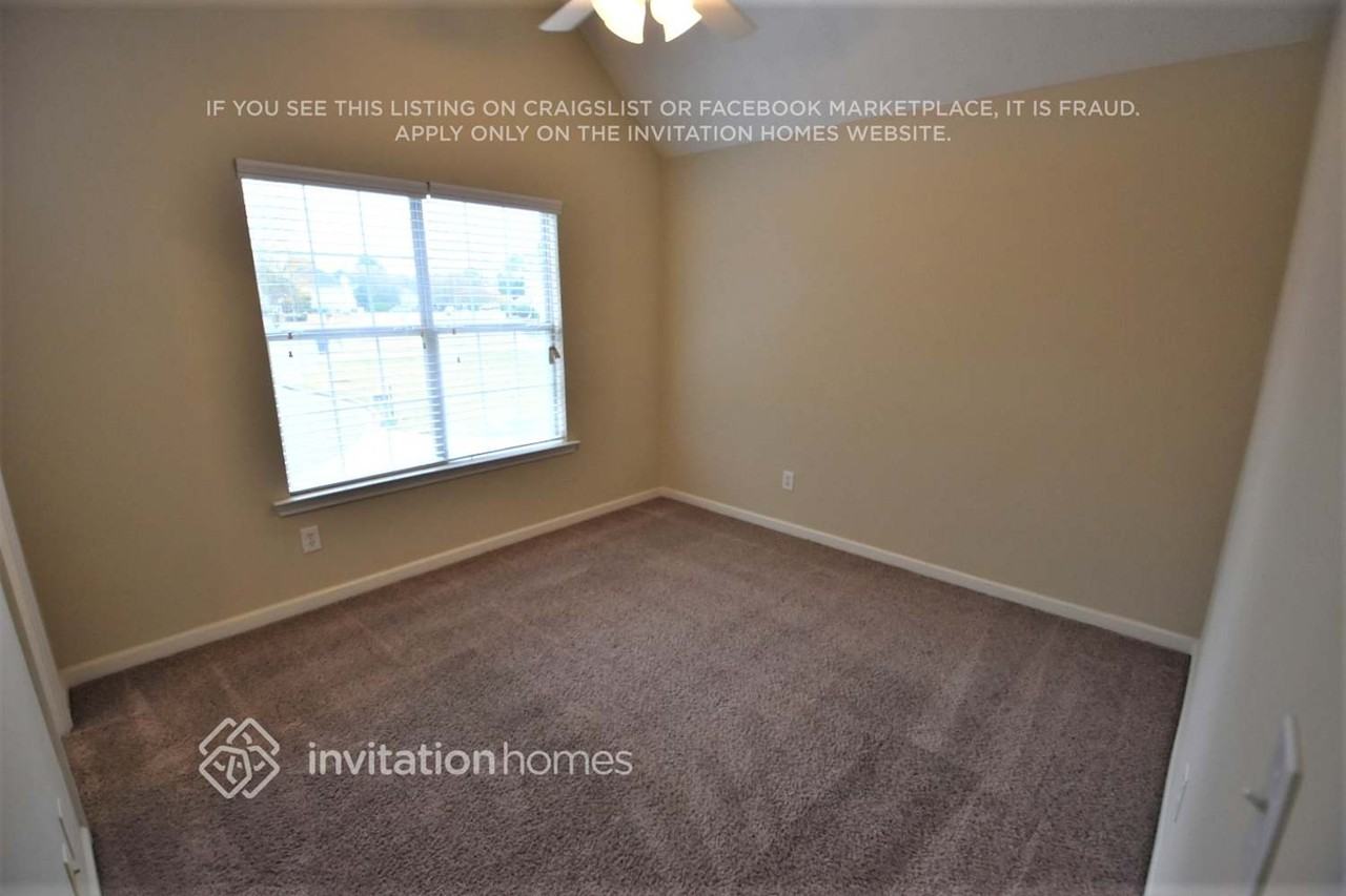 3907 Brandon Lee Way - Photo 6 of 10