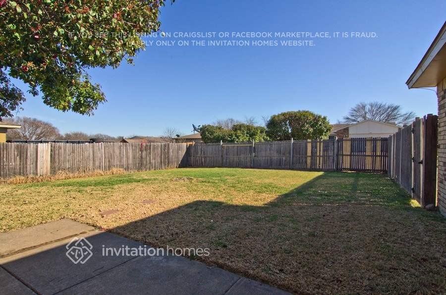656 Priscilla Ln - Photo 3 of 4