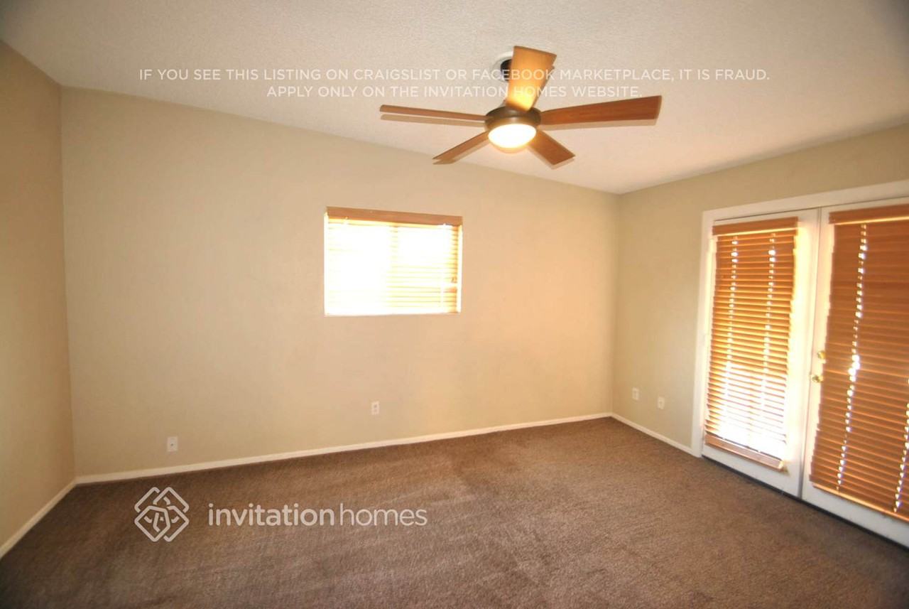 705 N Pine St - Photo 5 of 13