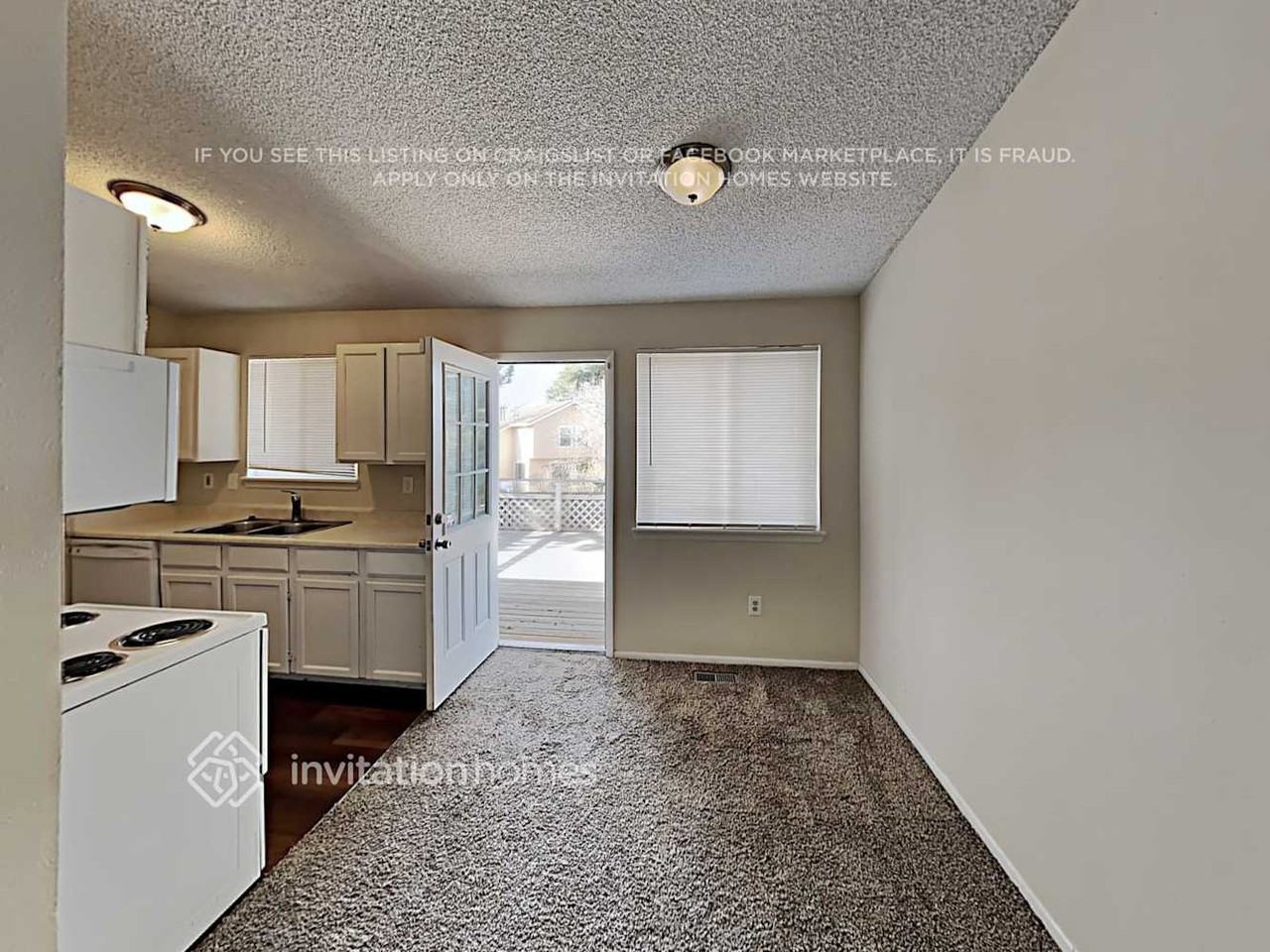 19074 E Mansfield Dr - Photo 6 of 20