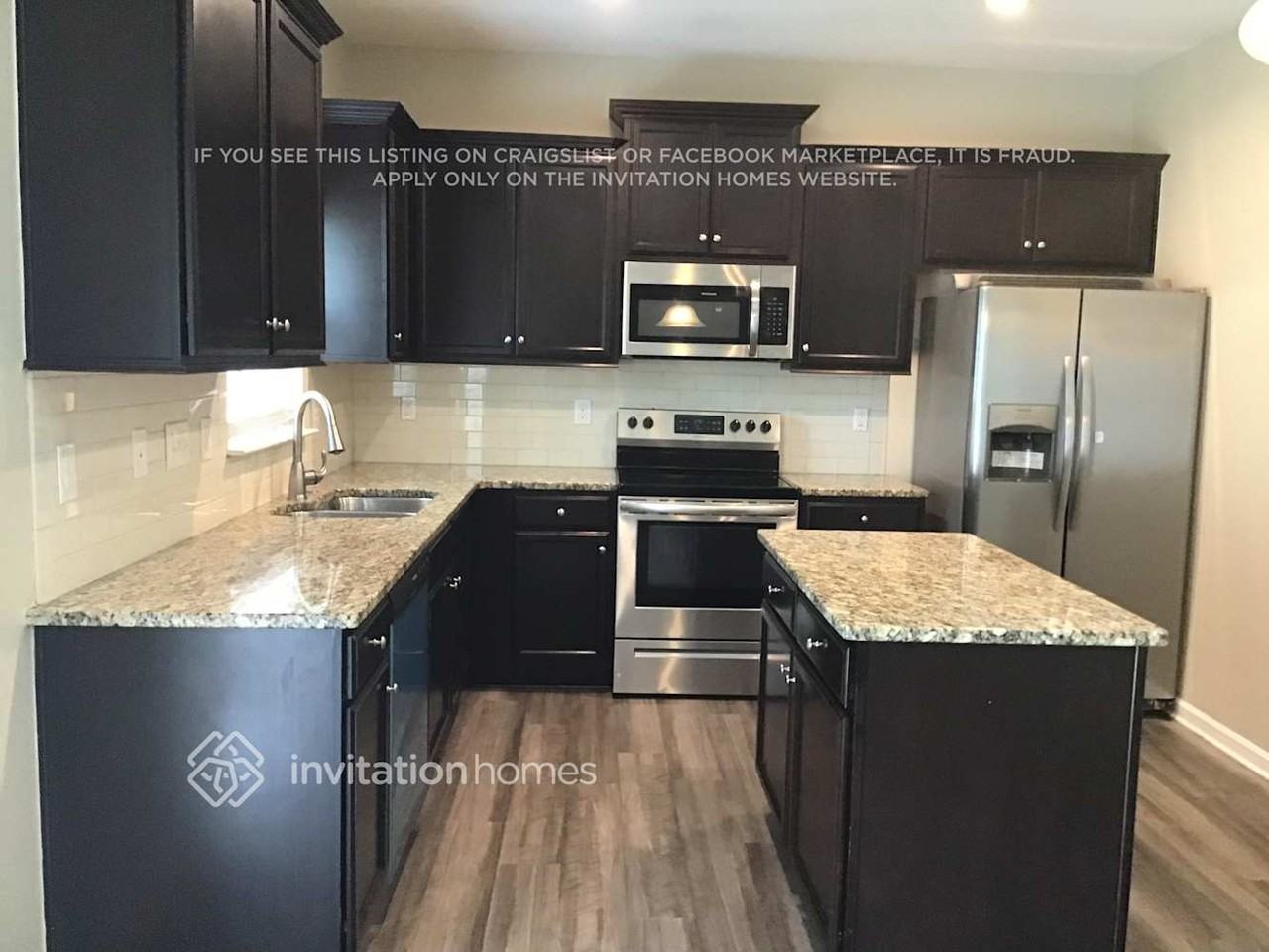 6105 Watsonia Dr - Photo 3 of 12