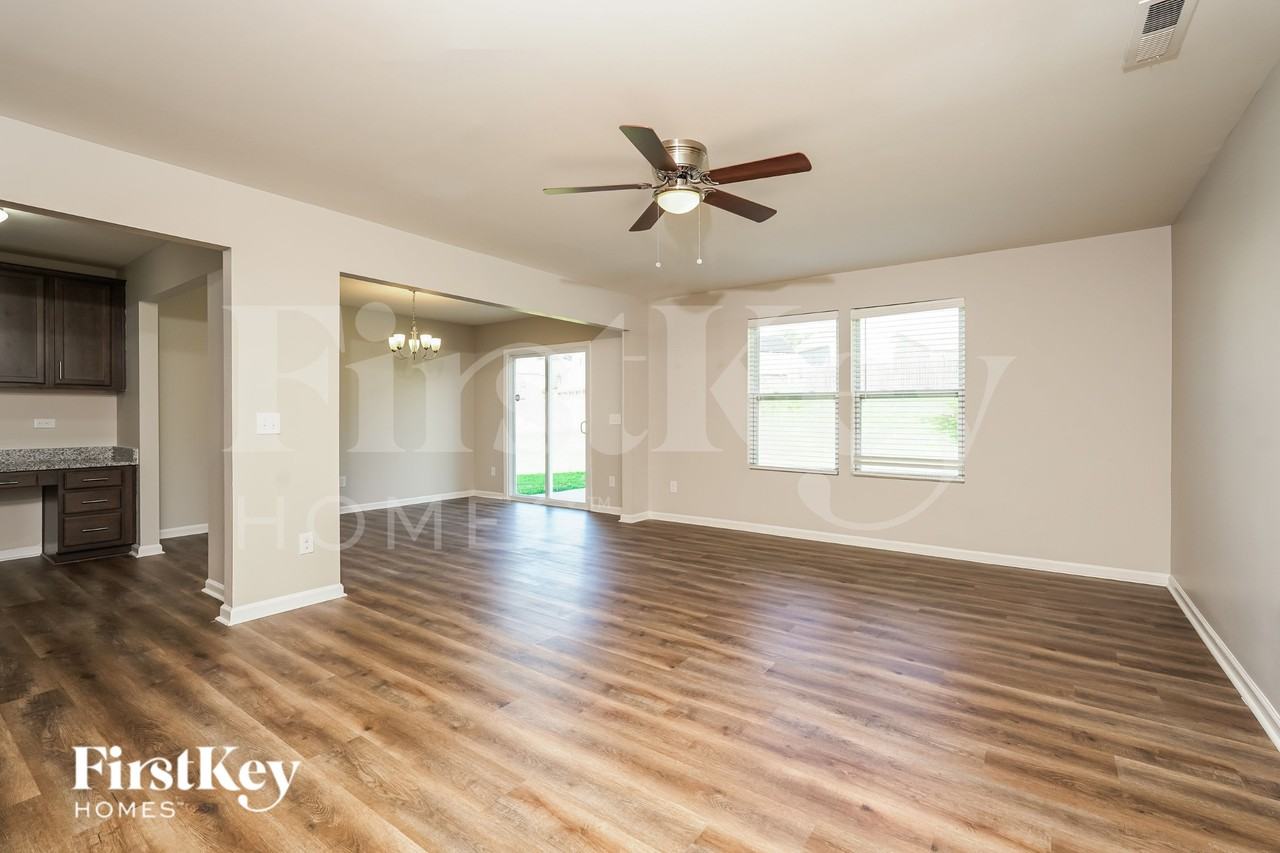 849 Bitting Hall Dr - Photo 2 of 19