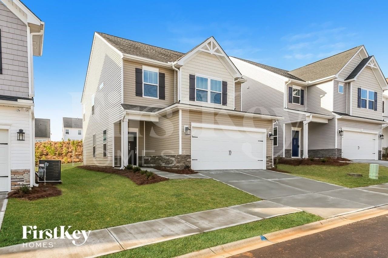 705 Ridgemoor Trl - Photo 2 of 15
