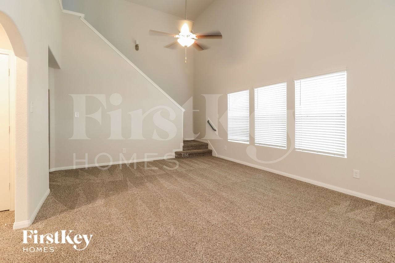 25621 Roy Rogers Rd - Photo 2 of 16