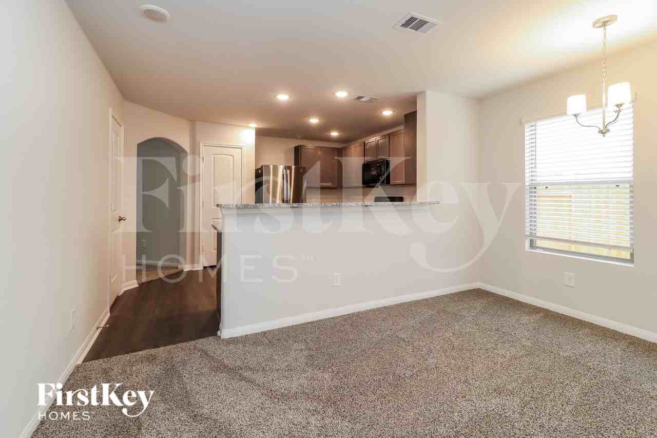 25621 Roy Rogers Rd - Photo 6 of 16