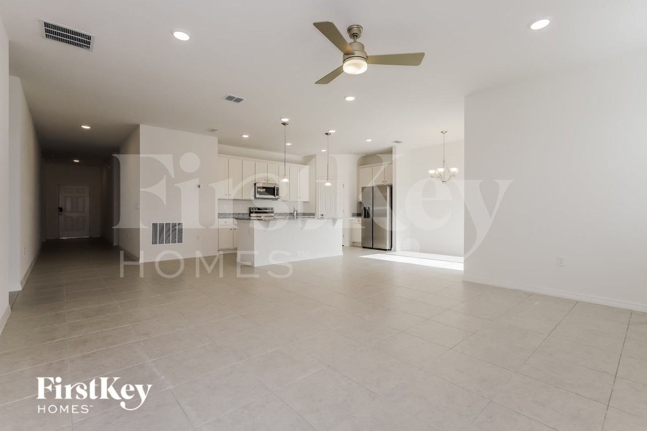 204 Windsor Reserve Dr - Photo 4 of 17