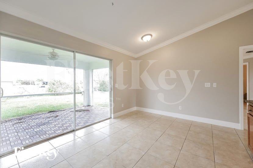 1839 Nw 19th Pl - Photo 5 of 15